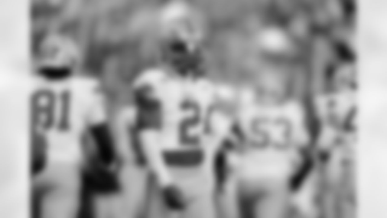 Ohio State safety Caleb Downs (2) walks the field during warm ups before of an NCAA college football game against Washington , Saturday, Sept. 27, 2025, in Seattle. (AP Photo/John Froschauer)
