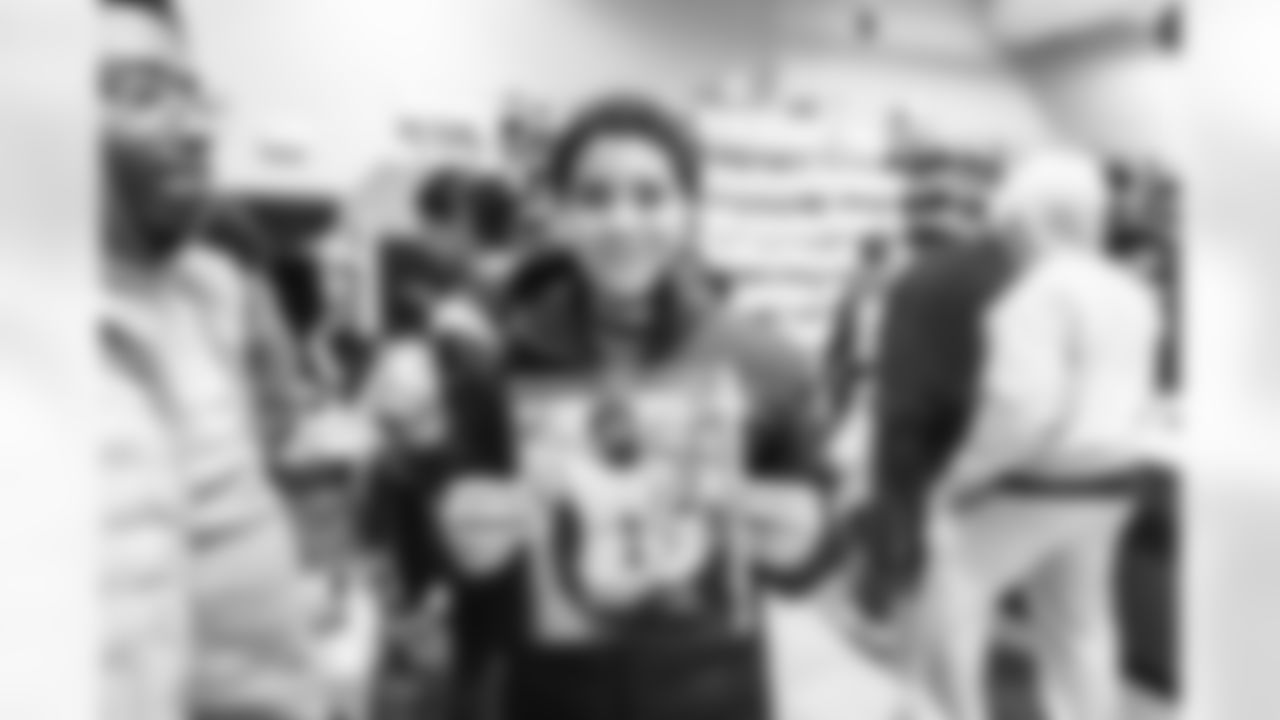 STERLING, VA – DEC 15: Images of Deebo Samuels shopping with 9 local Boys & Girls Club members at Dick's Sporting Goods at Dulles Town Center in Sterling, VA on DECEMBER 09, 2025 (Photo by Taylor Sims for Washington Commanders)