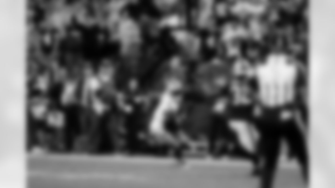 16 November 2025:   Views 
of the Dallas Cowboys during the first half of their NFL regular season game against the Las Vegas Raiders at Allegiant Stadium in Las Vegas, Nevada.  Photo by James D. Smith/Dallas Cowboys