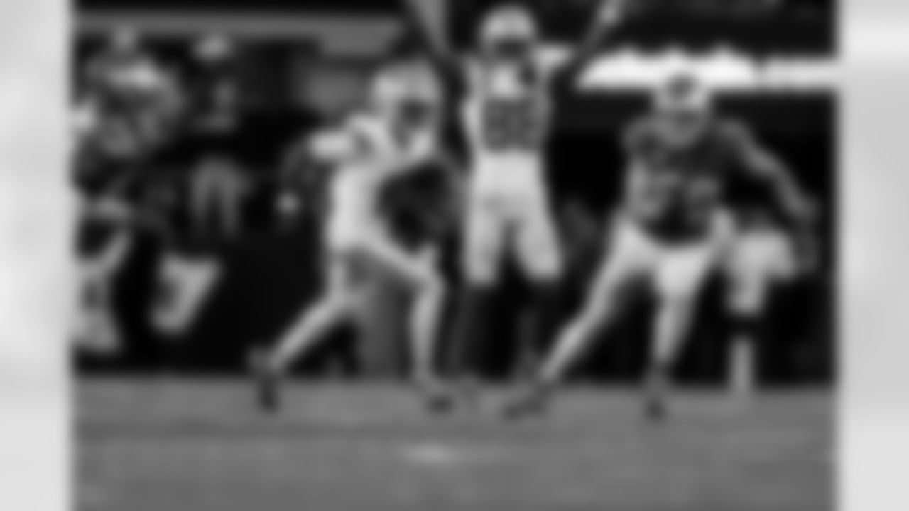 20251123_DAL_VS_PHI-297