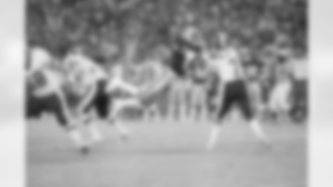 *16) In that same win, how many points were the Cowboys trailing by at halftime to the Redskins? *

The Cowboys trailed the defending Super Bowl champion Redskins by 20 points at the half. Washington scored a late touchdown to Charlie Brown before the half for a 23-3 lead, only to see the Cowboys roar back in the second half.