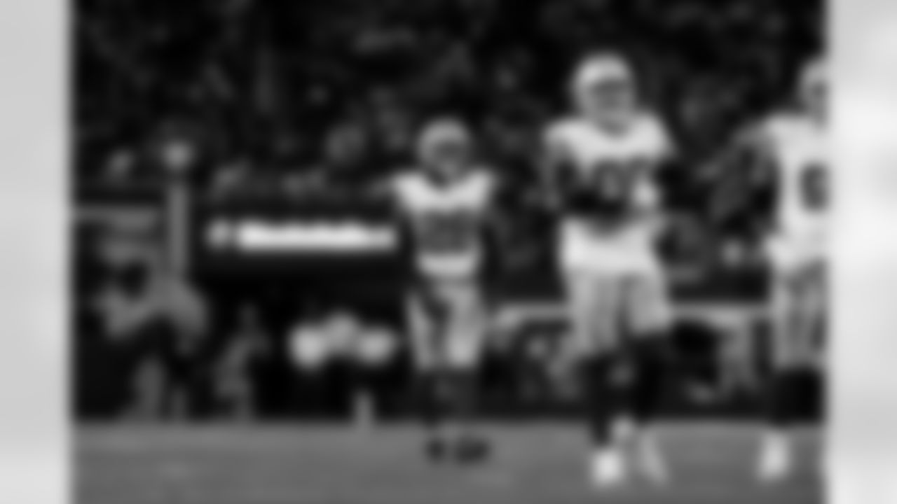 20251123_DAL_VS_PHI-273