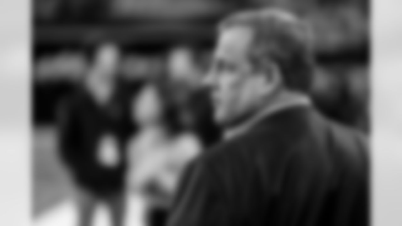 Former New Jersey Gov. Chris Christie looks on prior to an NFL football game between the Dallas Cowboys and the Detroit Lions, Saturday, Dec. 30, 2023, in Arlington, Texas. (AP Photo/Sam Hodde)