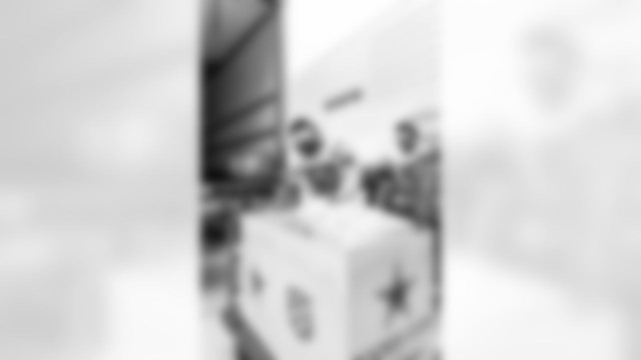 20251201_Rookie_Club_Angel Tree-51