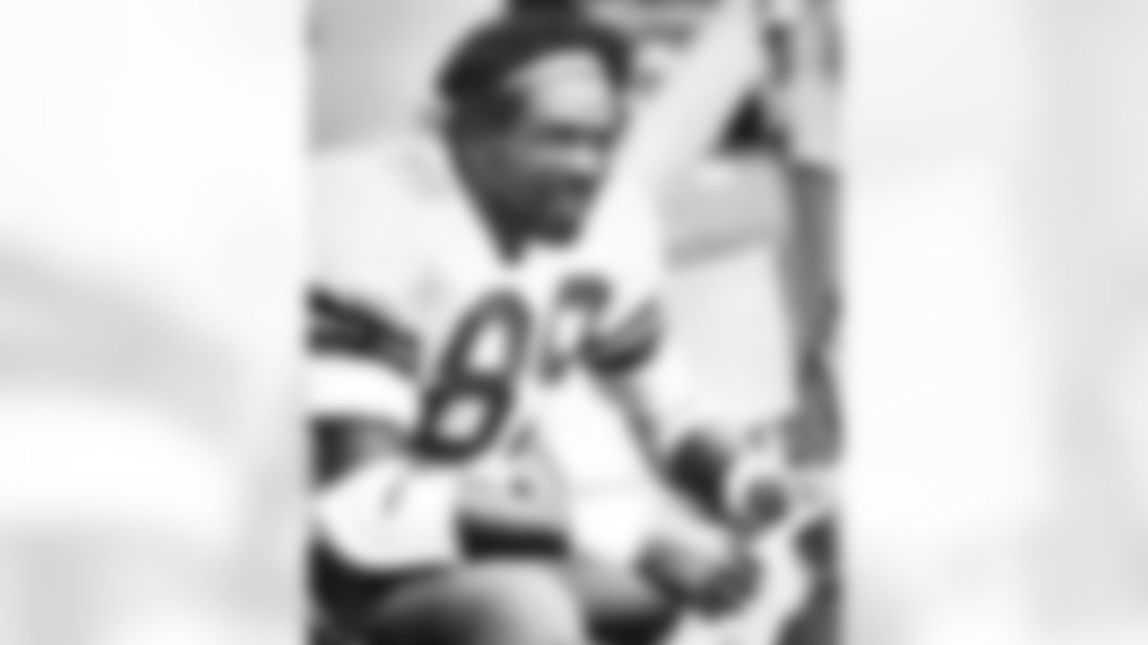 12) How many Cowboys players totaled at least 30 yards receiving in the team's 42-31 win over the Chargers on Oct. 26, 1980, tying a team record?
This was the definition of a team effort as six different players posted at least 30 receiving yards in the victory, tying a club record that has been done only 14 times. Tight end Billy Joe Dupree (pictured) led the charge with just 45 receiving yards while there were actually three more players, including Drew Pearson, who finished with fewer than 30 yards, making a total of nine players who had at least one catch. Strangely, seven different Cowboys also had at least one rush in the game, one of only 50 occasions in franchise history that has happened.