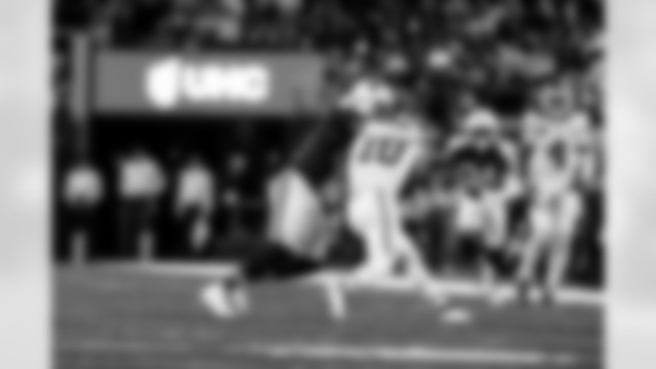 20251127_DAL_vs_KC_Action-290