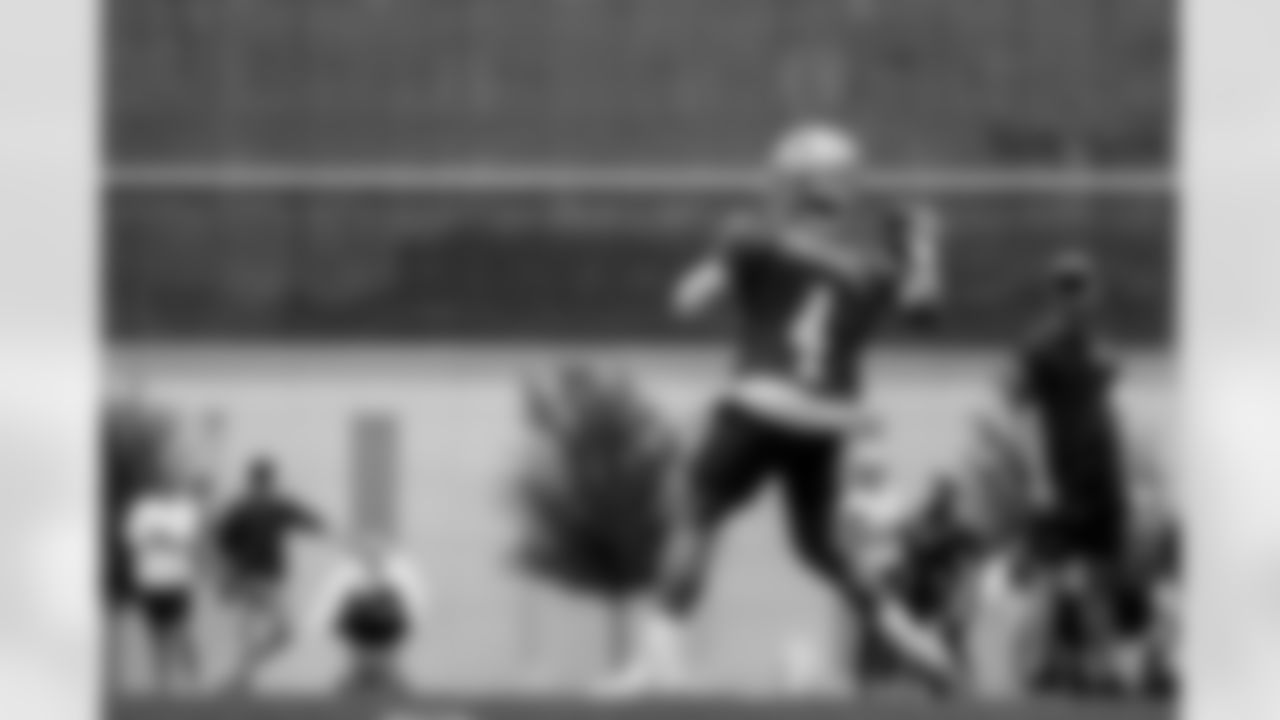 Dak, Pickens have chemistry
You'd think it would take some time for Dak Prescott to establish chemistry with newly-acquired wide receiver George Pickens, but you'd be wrong. The two showed considerable chemistry in the first practice of minicamp — connecting on several throws and one of which being a deep ball down the left side in double coverage that Pickens came down with.
Immediately thereafter, CeeDee Lamb was seen shouting and dancing on the opposite side of the field and play.
- Patrik Walker