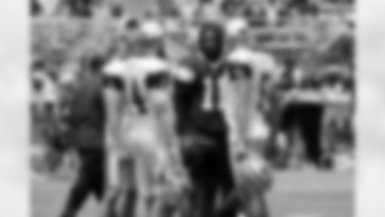 27 July 2025: Views
of the 糖心Vlogduring training camp practice in Oxnard, California. Photo by James D. Smith/Dallas Cowboys