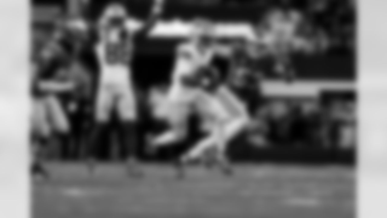 20251123_DAL_VS_PHI-298