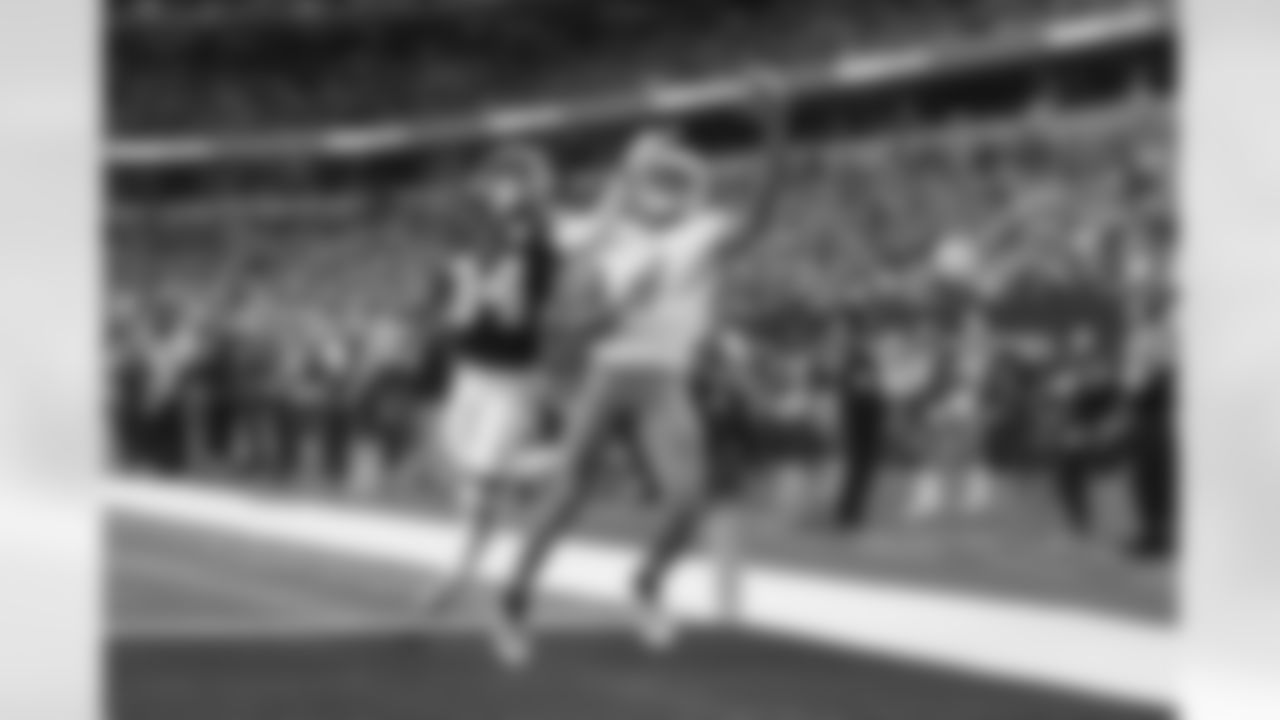 Bringing the Heat

The Cowboys defense was the most aggressive they had been all season, blitzing on 54.5% of Justin Herbert's dropbacks on Sunday afternoon. Still, Dallas did not record a sack, the first time that Herbert, who came into the game tied as the most sacked QB in the league, has been kept clean this season.

Without Quinnen Williams on the field, the Cowboys knew that they had to get after Herbert. They did register 13 pressures, good for a 39.4% pressure rate, but Herbert was unphased by it, completing 9 of his 11 passes while under duress for 108 yards and a touchdown. 

Overall on the day, the Chargers offense recorded 452 total yards, 300 of which game through the air and 152 on the ground, 42 of which came from Herbert. Former first round pick and Texas native Quentin Johnston led the way for Los Angeles, hauling in 104 yards on four catches and a touchdown.