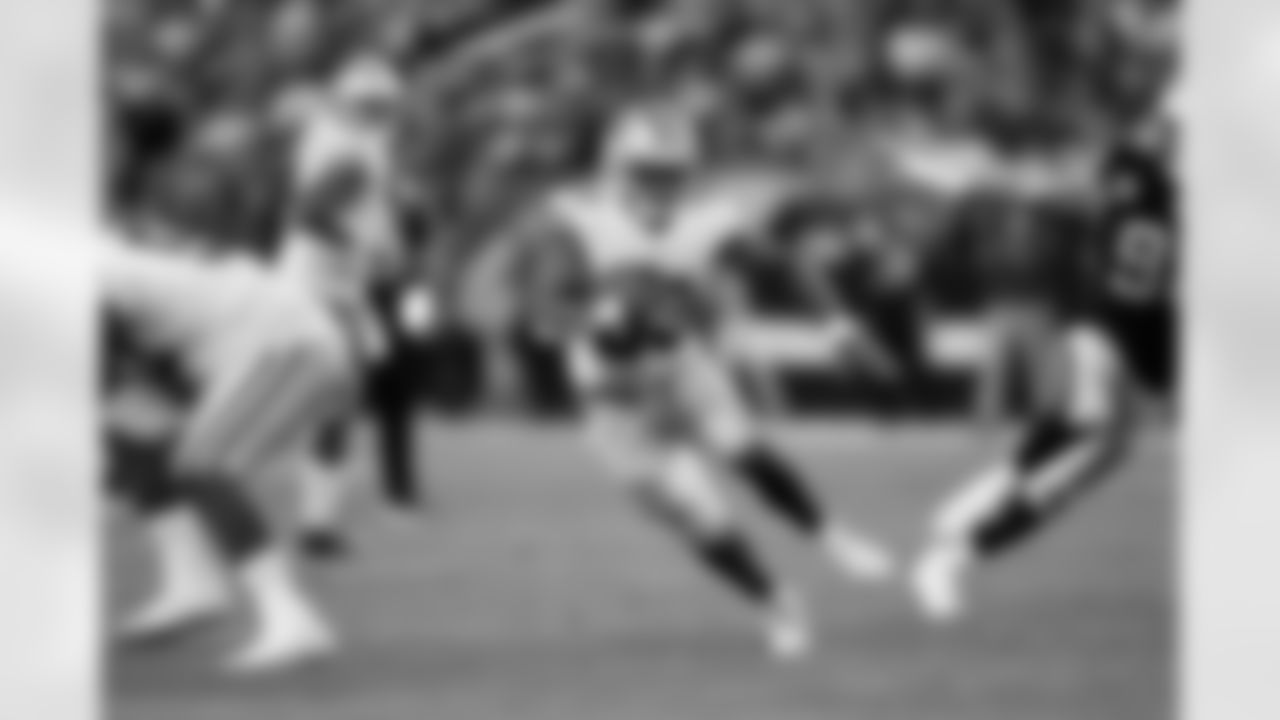 16 November 2025:   Views 
of the Dallas Cowboys during the first half of their NFL regular season game against the Las Vegas Raiders at Allegiant Stadium in Las Vegas, Nevada.  Photo by James D. Smith/Dallas Cowboys