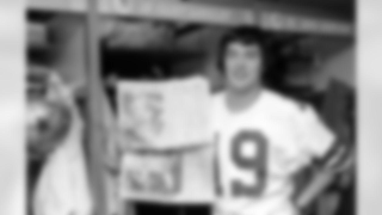 *14) Quarterback Clint Longley is known for his heroics in the Cowboys' 1974 Thanksgiving victory over Washington. What was his nickname? *
Longley earned the nickname The Mad Bomber during training camp of his rookie year after a series of wayward passes, including one that hit Tom Landry's coaching tower. But the moniker certainly fit in this one. When Roger Staubach was knocked out of the game midway through the third quarter with the Cowboys trailing 16-3, in came Longley. All he did was proceed to throw for 203 yards and two touchdowns, the last of which was, yes, a 50-yard bomb to Drew Pearson in the final seconds to give Dallas a 24-23 win.