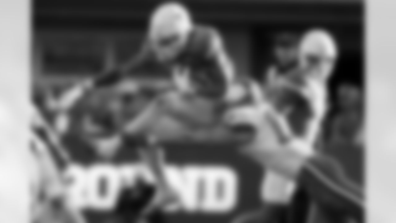 Blue exploded onto the scene in his junior season, and came up big for the Longhorns all year but especially down the stretch in the College Football Playoffs. Blue rushed for 730 yards and eight touchdowns on 134 carries, adding 368 receiving yards and six touchdowns as well.