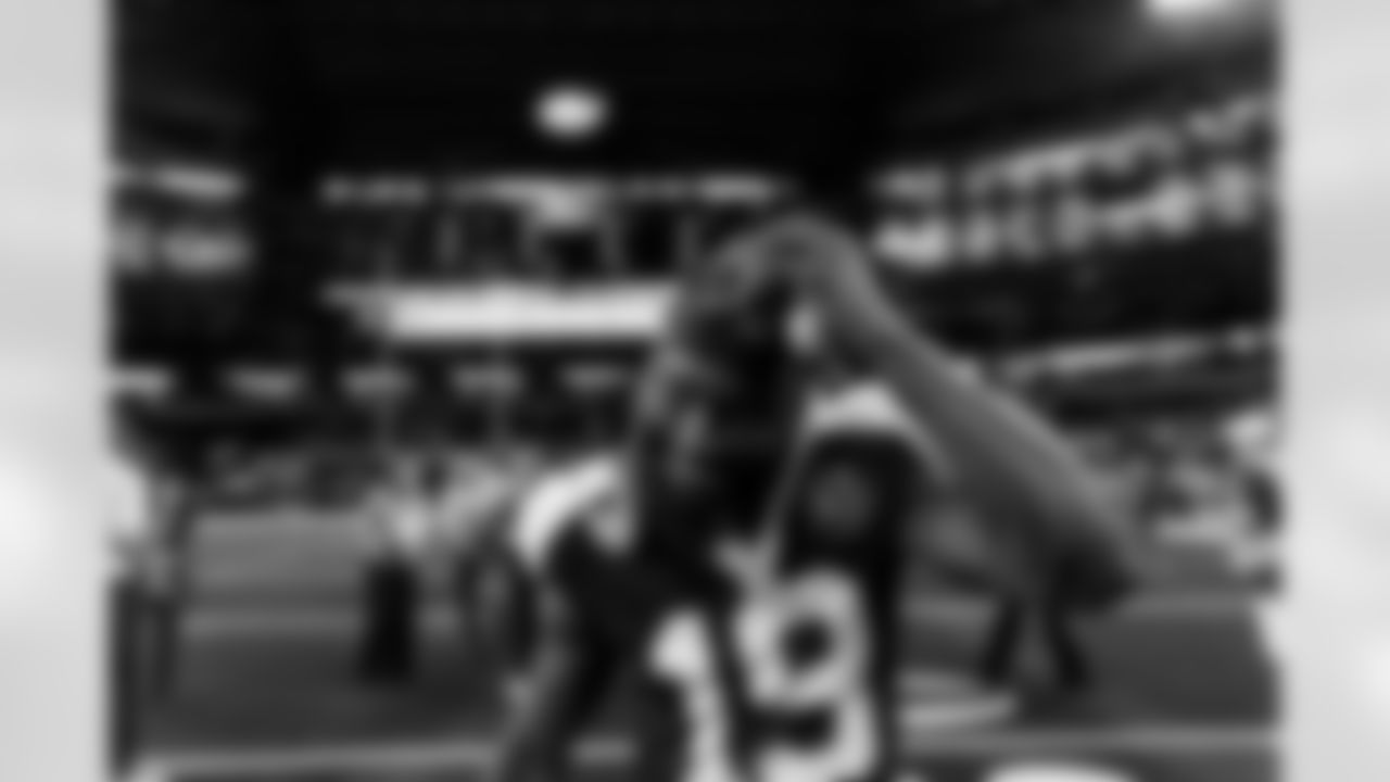 20251127_DAL_vs_KC_Action-427