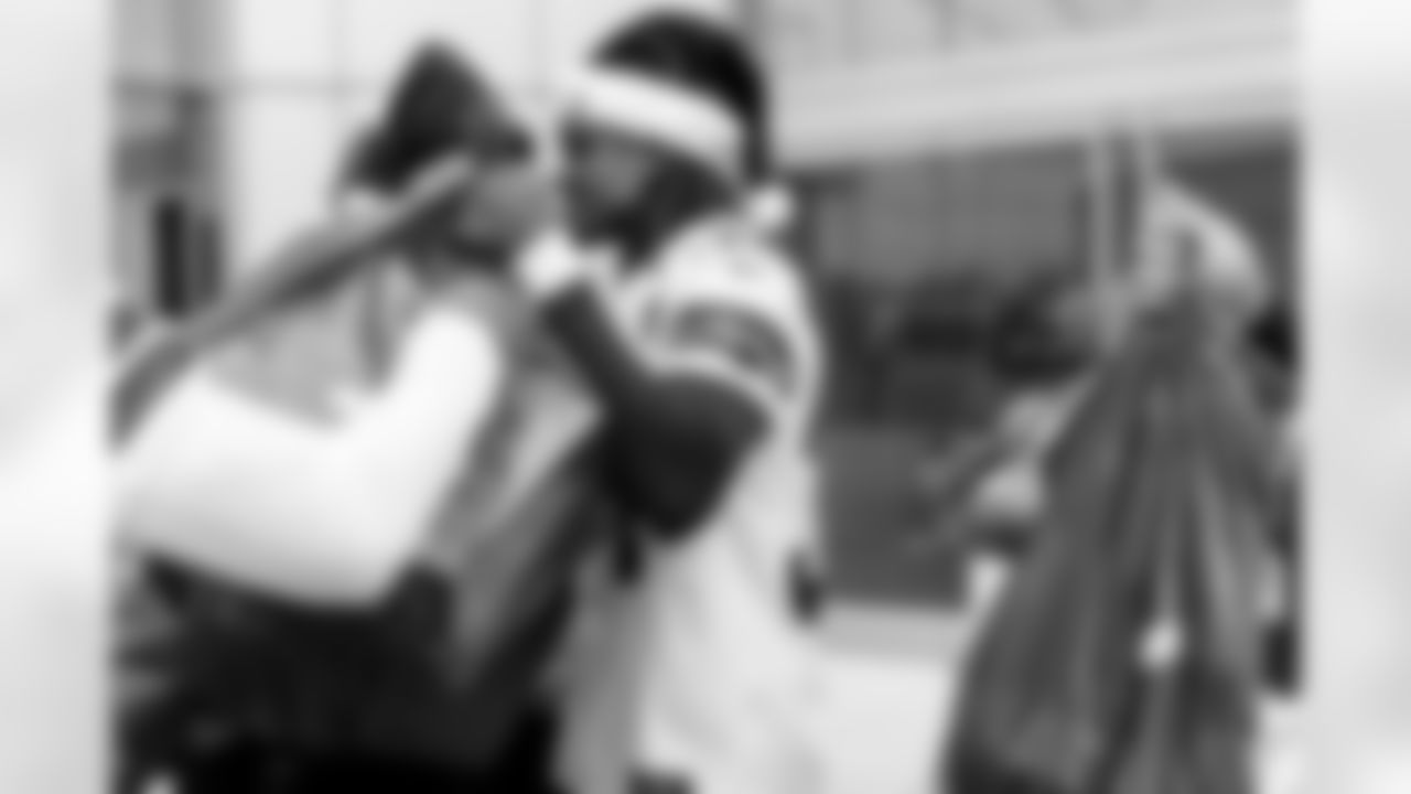 20251201_Rookie_Club_Angel Tree-35