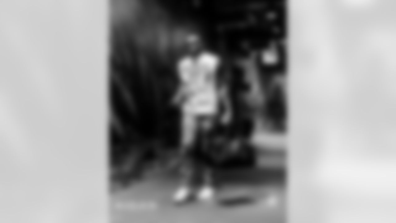 20251012_DAL_@_CAR-30