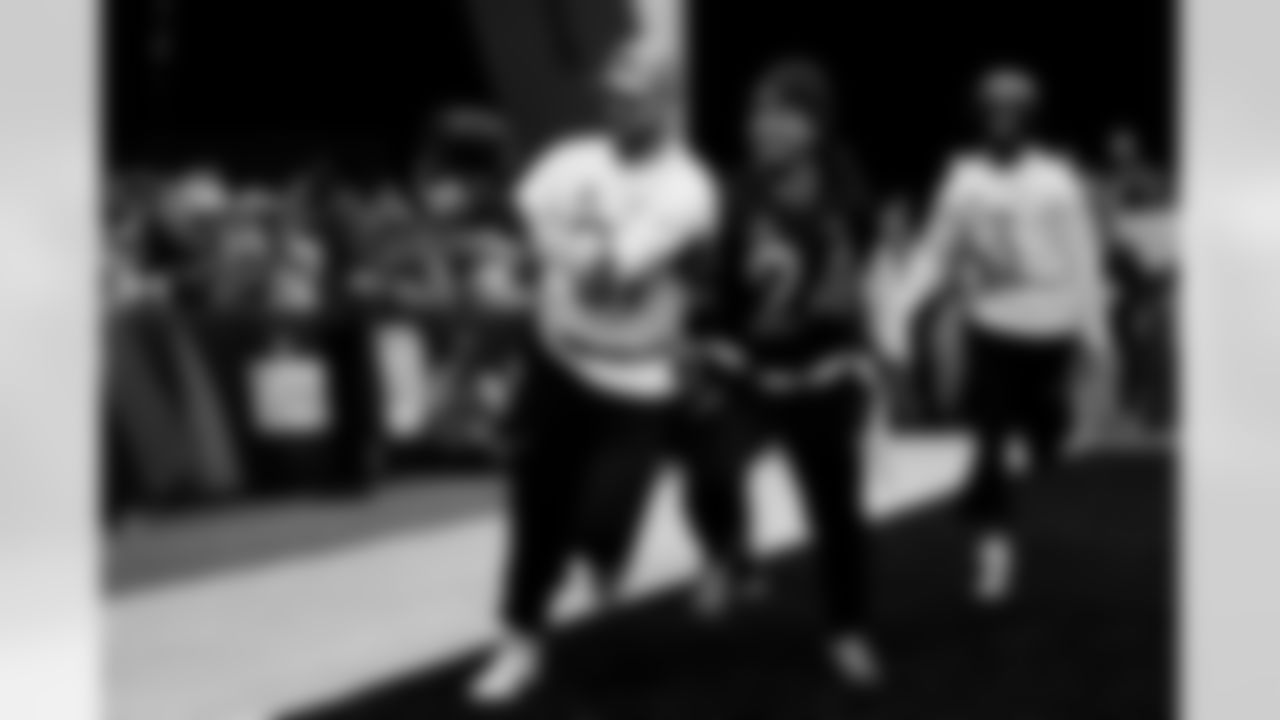 Dallas Cowboys cornerback Caelen Carson (21) attempts an interception during the 2026 Pro Bowl Game on Tuesday, February 3, 2026 in San Francisco, California. (Alika Jenner/NFL)