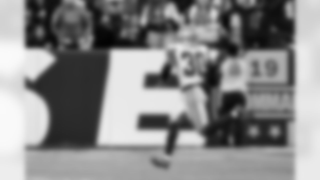 12) True or False. The last Cowboys player to return a kickoff for a touchdown was KaVontae Turpin in a 34-26 victory at Washington on Nov. 24, 2024.
False. While Turpin did indeed return a kickoff 99 yards for a touchdown with 2:49 remaining in the fourth quarter of the Cowboys' game at Washington, safety Juanyeh Thomas then grabbed an onside kick with 14 seconds left and raced to the end zone for another score. Statistically considered a kickoff return, it's the only time in franchise history Dallas has recorded two kickoff return touchdowns in the same game.