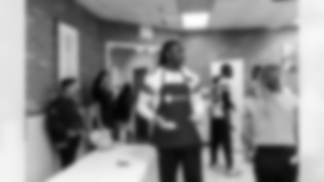 20251112_Early_Thanksgiving_FtWorth-74