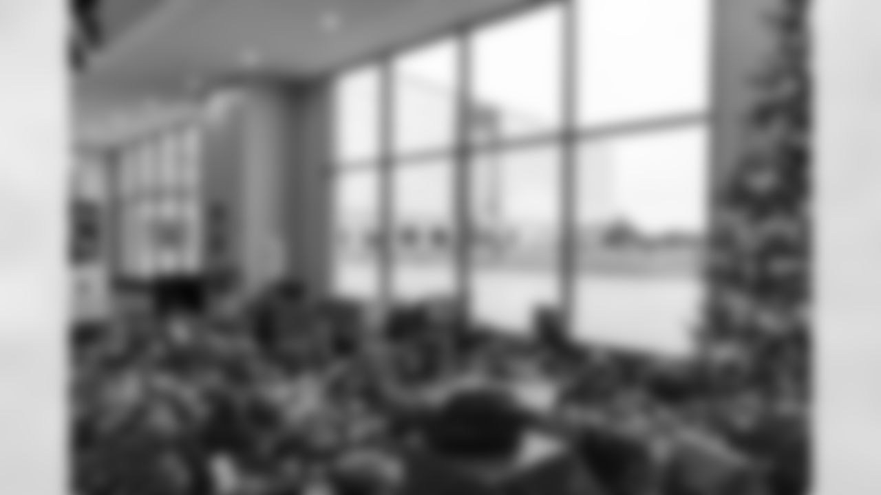 20251201_Rookie_Club_Angel Tree-5