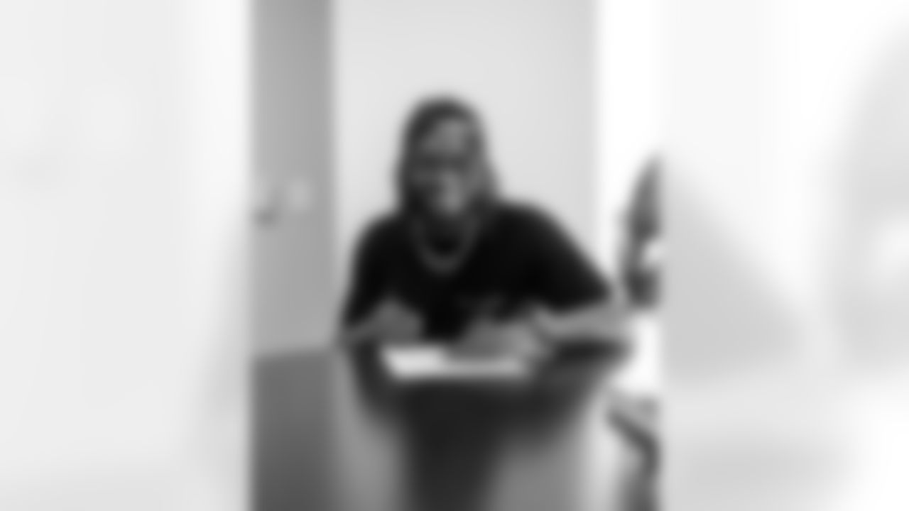 #3 | DE | Dante Fowler Jr.
Fowler Jr. agrees to terms with DAL (3/14)