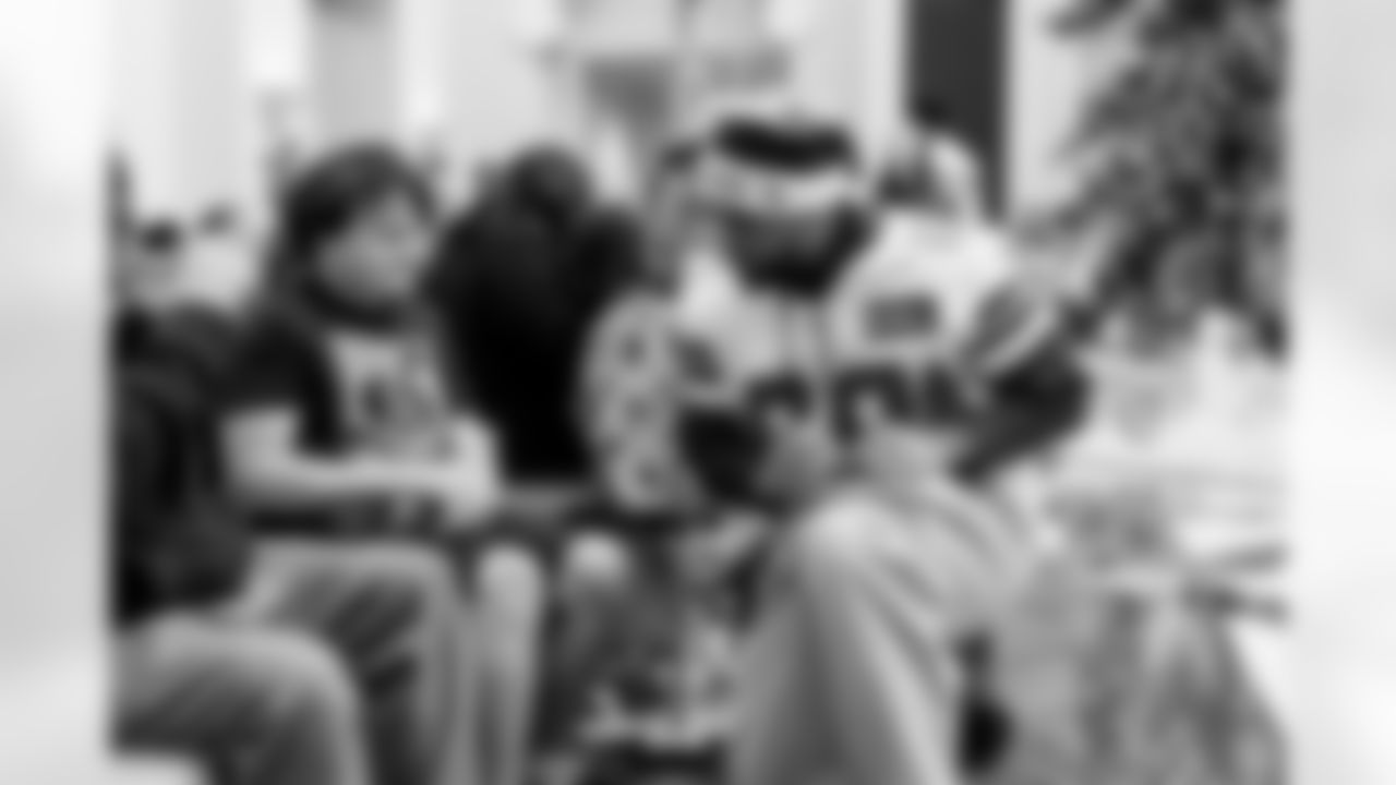 20251208_Cook's Fort Worth Hospital Visit_031