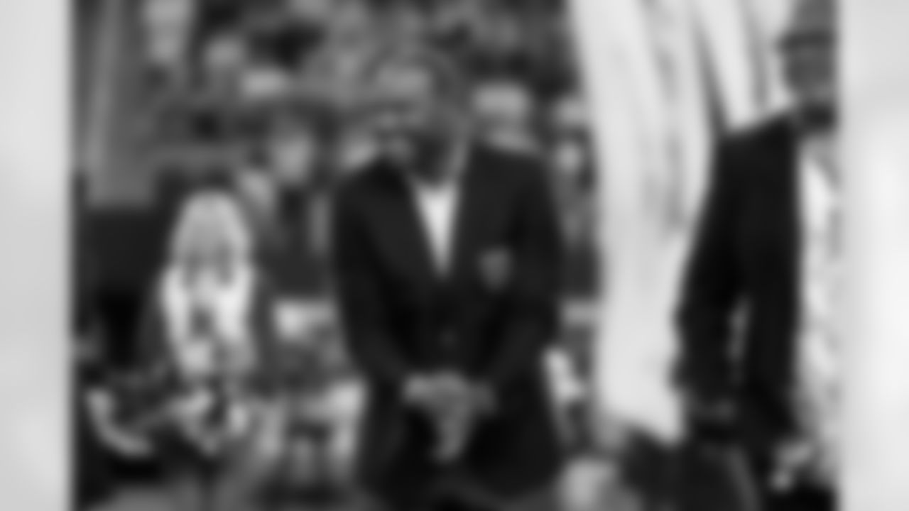 No surprise here, but Darren Woodson and Jason Witten were both among the 52 modern-era candidates that were selected for the 2026 Pro Football Hall of Fame class.
Woodson, a three-time finalist, is no stranger to this round and remains hopeful this will be the year his name is called into Canton. For Witten, this is his first-year eligible for induction, but considering his statistics and longevity of greatness, he is expected to make at least the finalist stage as well.
Other former Cowboys on the list of 52 were offensive tackle Erik Williams and running back Eddie George, who just spent one season in Dallas.
