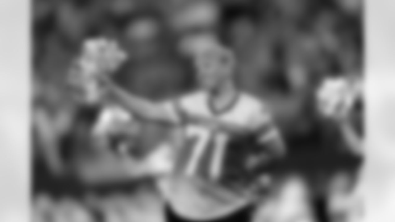 19 October 2025:   Cheerleaders halftime show
of the Dallas Cowboys during their regular season 44-22 win over the Washington Commanders at AT&T Stadium in Arlington, Texas.  Photo by James D. Smith/Dallas Cowboys