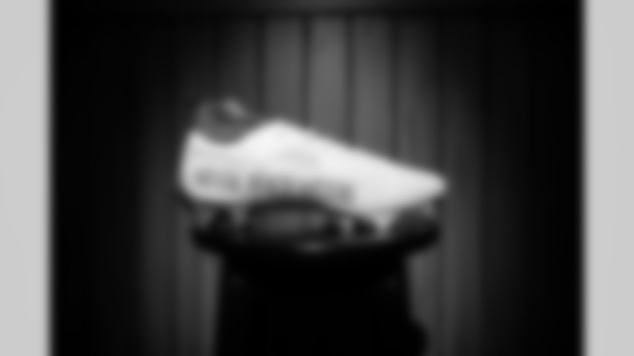 Marshawn Kneeland-05