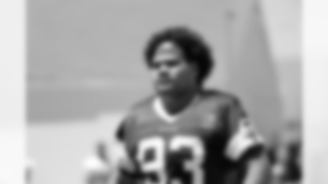 Who Nose?
With so much discussion circling the weight and utilization of Mazi Smith, it's rookie defensive tackle Jay Toia hoping to make a mark in the run defense, and more. Nobody's wondering if Toia has slimmed down, because he still looks every bit the 342 pounds he weighed entering the 2025 NFL Draft.
Furthermore, he's using it to his advantage in his first-ever training camp. When he's not being double teamed, a rarity, it seems, he's been seen bull rushing a lineman or two all the way back into the lap of the quarterback; and that's a great sign for what Matt Eberflus has planned for his defense. - Patrik Walker