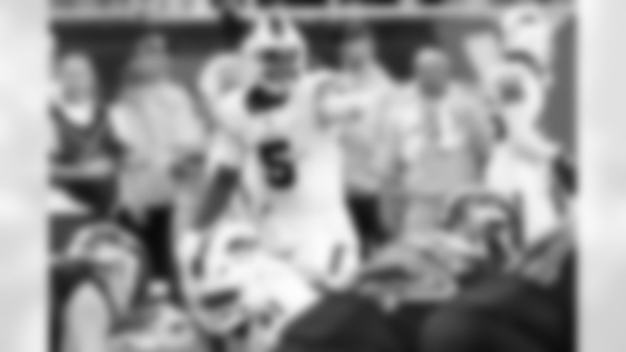 Kaiir Elam ultimately followed in the footsteps of his father and uncle by becoming the first-round pick (23rd-overall) of the Bills in 2022. Buffalo aggressively sought him out, trading their 25th-overall pick and their 140th-overall pick (fourth round) to the Ravens for the right to add Elam to the roster, now suiting up in Dallas, as his father once did.