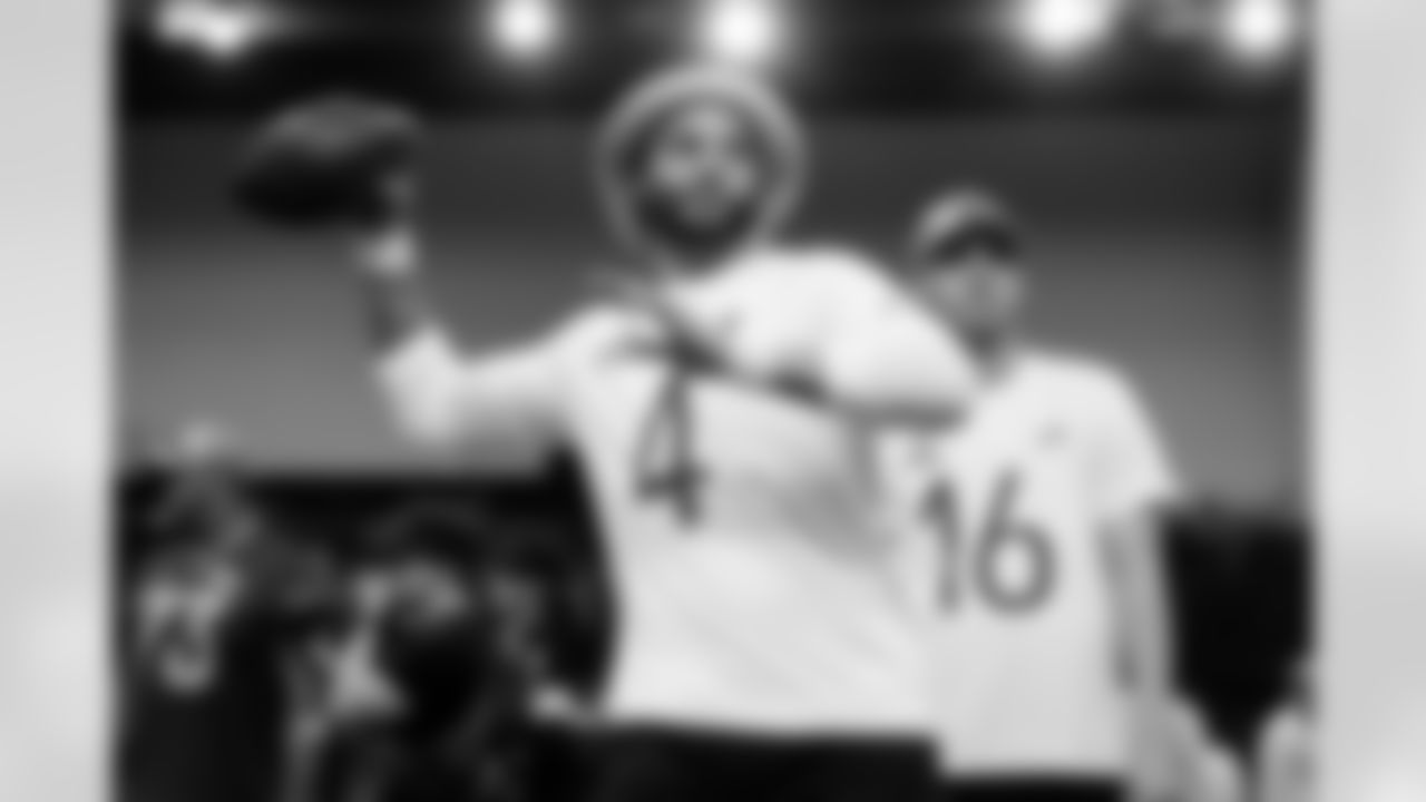 Dallas Cowboys quarterback Dak Prescott (4) warms up before the 2026 Pro Bowl Game on Tuesday, February 3, 2026 in San Francisco, California. (Kara Durrette/NFL)