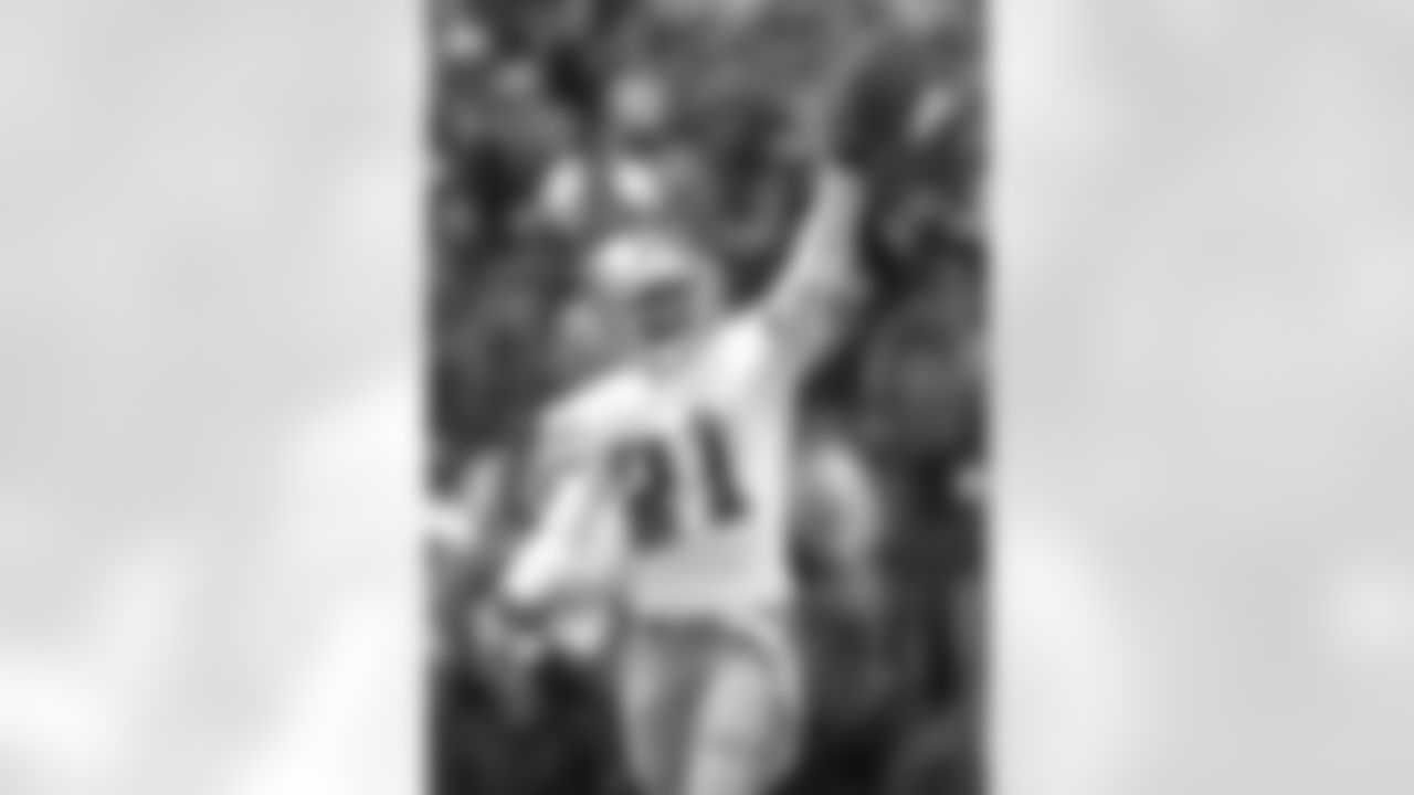 *17) How many multiple-interception games did Deion Sanders have with the Cowboys? *
Just once in his five years with the Cowboys did Sanders have more than one interception in a game. That occurred in the 1999 Thanksgiving Day win over the Dolphins. The Cowboys picked off Dan Marino five times, including two by Sanders in the 20-0 win over Miami.