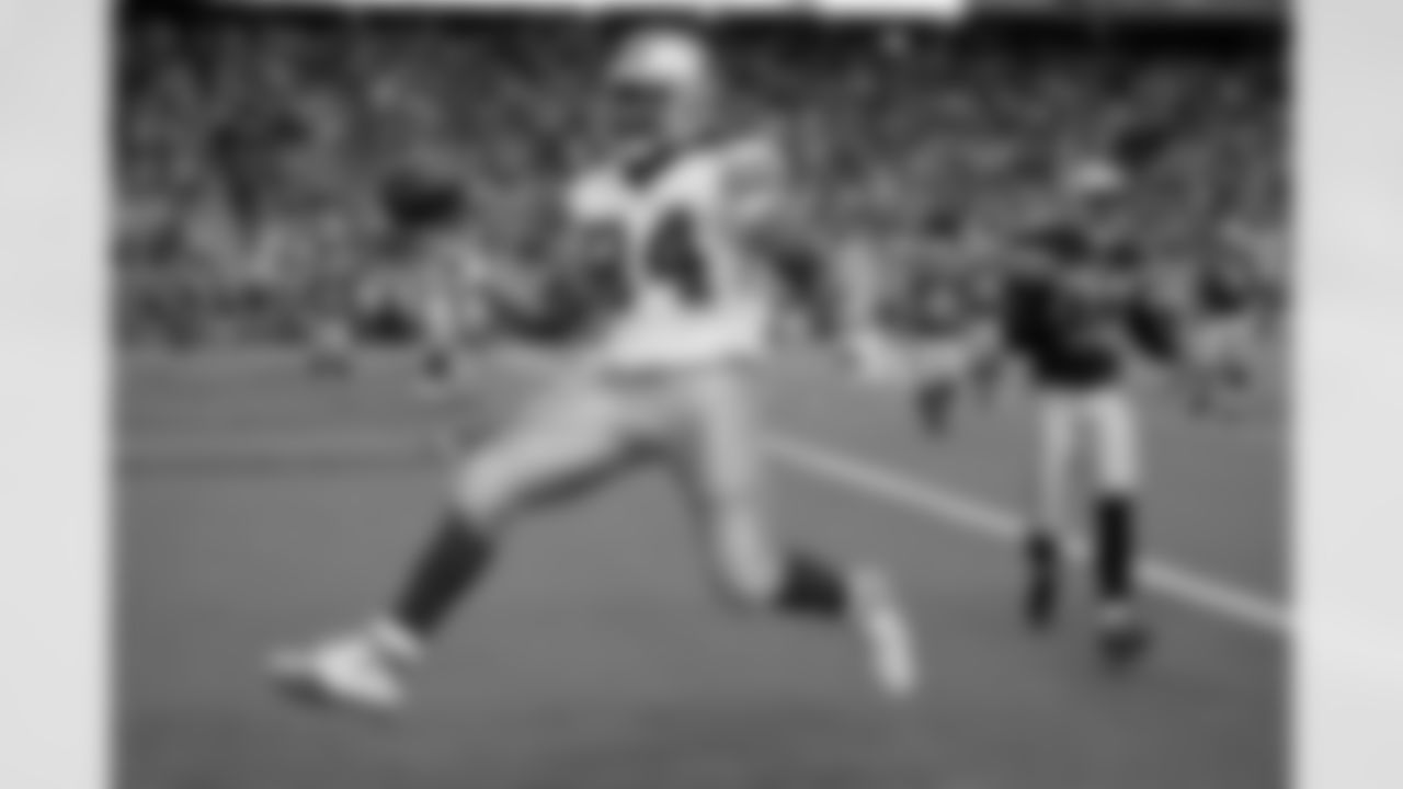 *2) The Cowboys' victory at Detroit on Dec. 9, 2007, clinched the NFC East title, their first since 1998. Who led the effort with a career-high three touchdowns in the game? *

Down 27-14 entering the fourth quarter, Dallas proceeded to score 14 unanswered points, which included a game-winning touchdown catch by Jason Witten with only 18 seconds left. But it was running back Marion Barber who provided the Cowboys' other three scores in the game, a personal best. And the second of those, which occurred with 29 seconds remaining in the first half, came on an 8-yard catch, one of just six touchdown receptions he had over his seven-year career.
