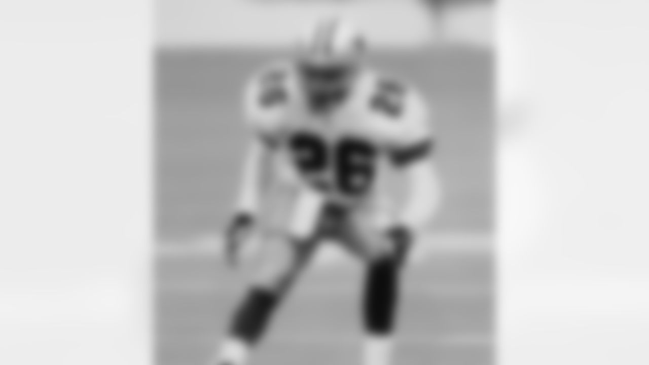 15) This Cowboys player had two turnovers, including an interception returned for his first-career TD in the Cowboys' 28-7 win over the Jets on Dec. 18, 1993.
Kevin Smith recovered a fumble on the first play of the second quarter, returning it 14 yards, and then late in the third quarter, he picked off a pass and took it back 32 yards for a touchdown, the only pick-6 of his career.