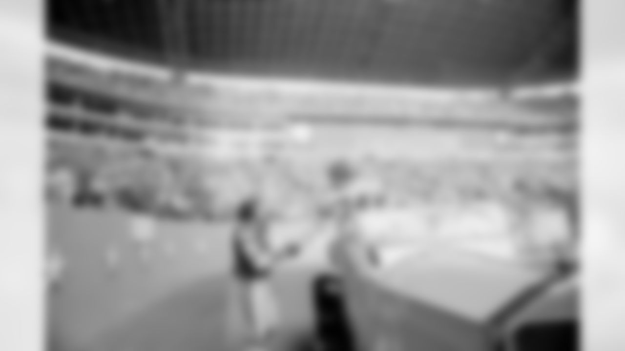 18) At halftime of the 1975 Cowboys-Eagles game, who was the first inductee ever in the Ring of Honor at Texas Stadium?
Bob Lilly became the first player ever inducted into the Ring of Honor during a 1975 ceremony at halftime. He is pictured shaking hands with John Niland, who played with Lilly and the Cowboys for nine years before spending his final season with the Eagles.