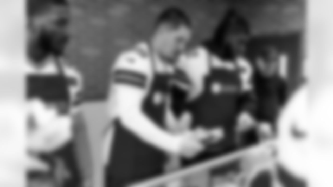 20251112_Early_Thanksgiving_FtWorth-28