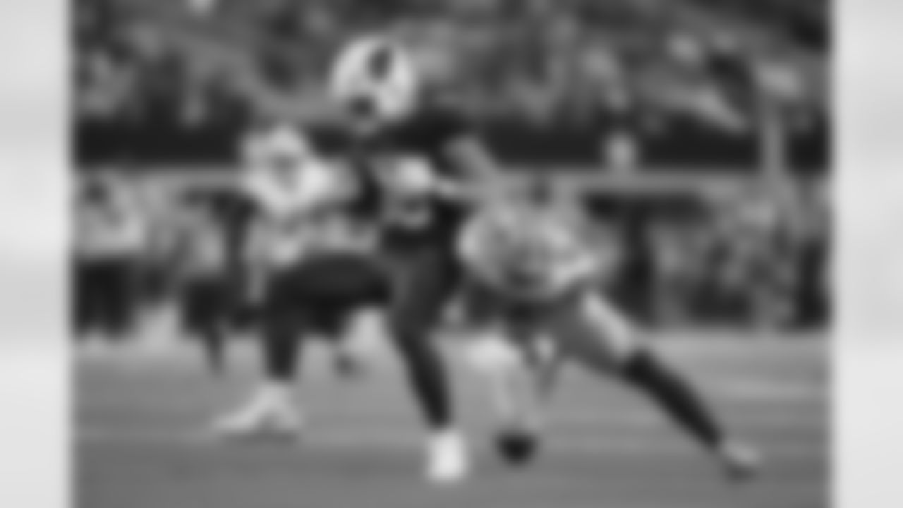 Money Downs
Third and fourth downs are considered the money downs in football, because they're the most important and are crucial in keeping drives alive offensively, or getting off the field defensively. 
Dallas' offense struggled on both, finishing five of 12 on third down and zero of three on fourth down. The fourth down woes began on the opening drive, when Brian Schottenheimer elected to be aggressive and look for a touchdown on fourth and goal from the four. 
Arizona wasn't all that much better, going seven of 13 on third down, but most of those conversions game on third and long to keep drives alive and ultimately put points on the board.