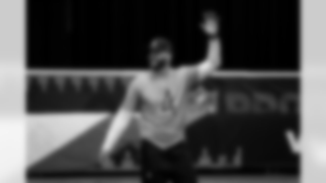 Dallas Cowboys quarterback Dak Prescott (4) waves to fans during a Pro Bowl team practice on Monday, February 2, 2026 in San Francisco. (Kara Durrette/NFL)