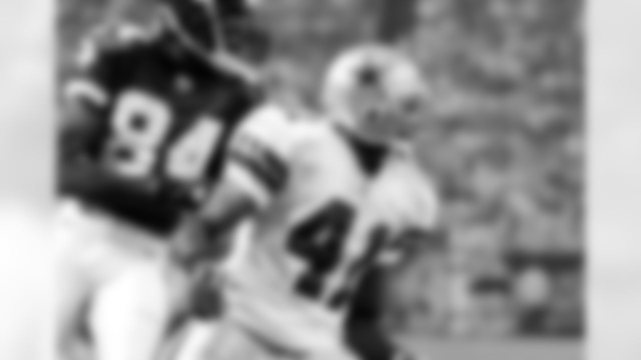 *13) Before finishing his career with three seasons each in Cincinnati and Minnesota, this former first-round draft pick of the Cowboys spent nine years in Dallas, where he hauled in 32 interceptions, tied for the seventh most in team history. *
Selected by the Cowboys with the fifth overall pick in the 2003 NFL Draft, Terence Newman became a mainstay in the team's secondary. The Kansas State product notched at least four interceptions in six of his nine years in Dallas, having topped the squad in that category five times, the most by any player in the 21st century. Runner-up for Defensive Rookie of the Year honors, he would go on to earn two trips to the Pro Bowl while with the Cowboys (2007 and 2009).