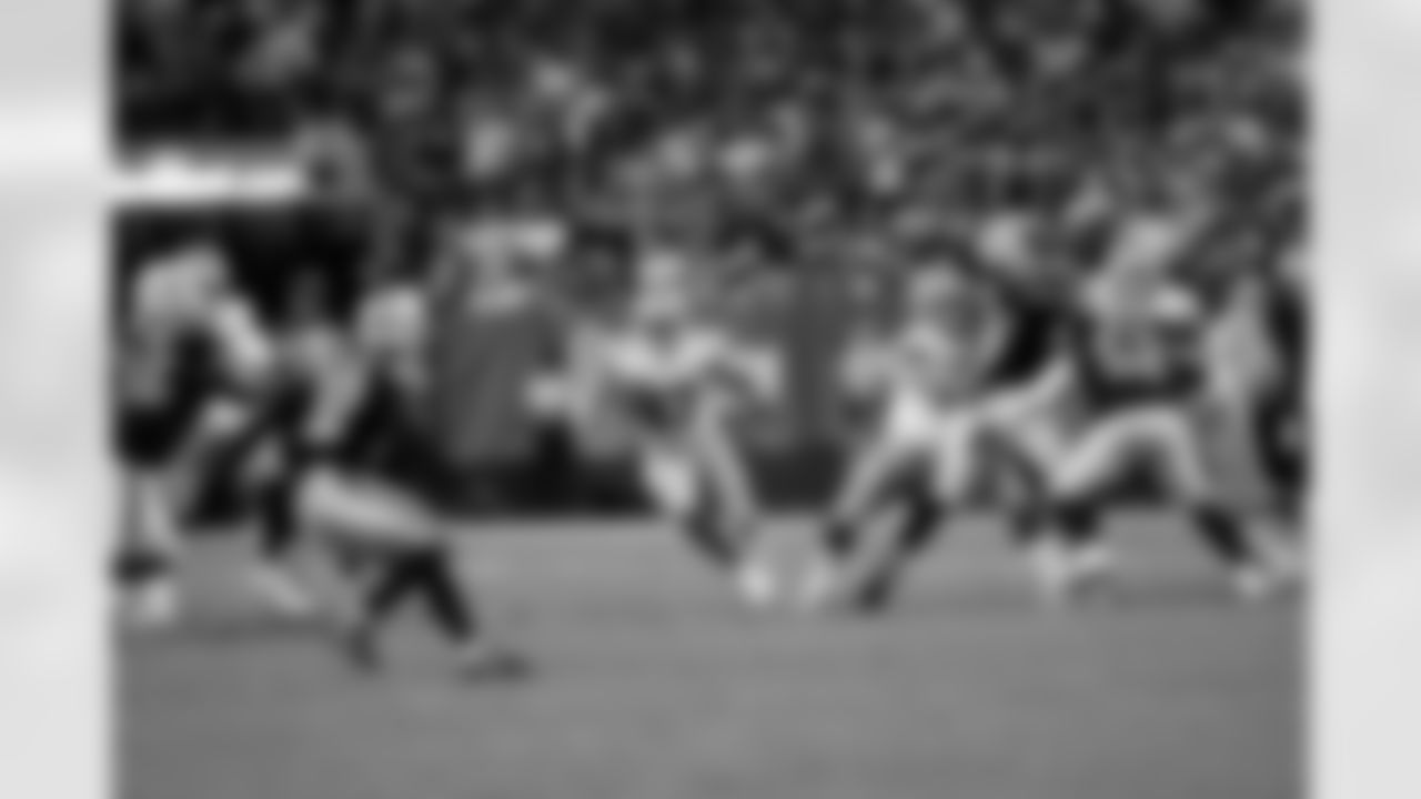 16 November 2025:   Views 
of the Dallas Cowboys during the first half of their NFL regular season game against the Las Vegas Raiders at Allegiant Stadium in Las Vegas, Nevada.  Photo by James D. Smith/Dallas Cowboys