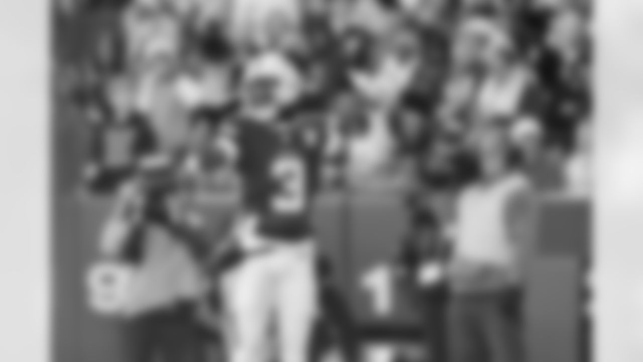 24 December 2025:   Views 
of the Dallas Cowboys during the first half of their NFL regular season game against the Washington Commanders at Northwest Stadium in Landover, Maryland.  Photo by James D. Smith/Dallas Cowboys