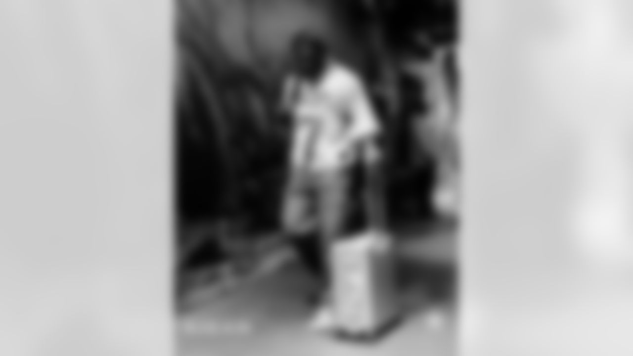 20251012_DAL_@_CAR-24