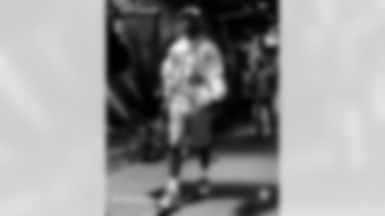 20251012_DAL_@_CAR-38