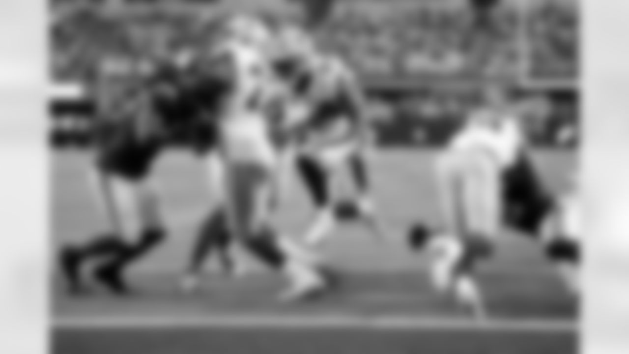 3) This Cowboys running back spent the last two seasons playing for Carolina.
After suiting up for Philadelphia in his first four NFL seasons, Mile Sanders spent the last two years in Carolina, where he totaled 939 yards from scrimmage with four touchdowns in 27 games. The Cowboys signed Sanders as a free agent last March.