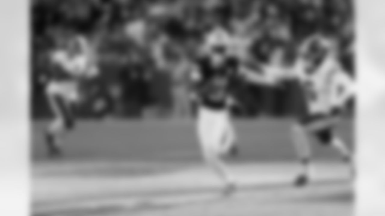 24 December 2025:   Views 
of the Dallas Cowboys during the first half of their NFL regular season game against the Washington Commanders at Northwest Stadium in Landover, Maryland.  Photo by James D. Smith/Dallas Cowboys