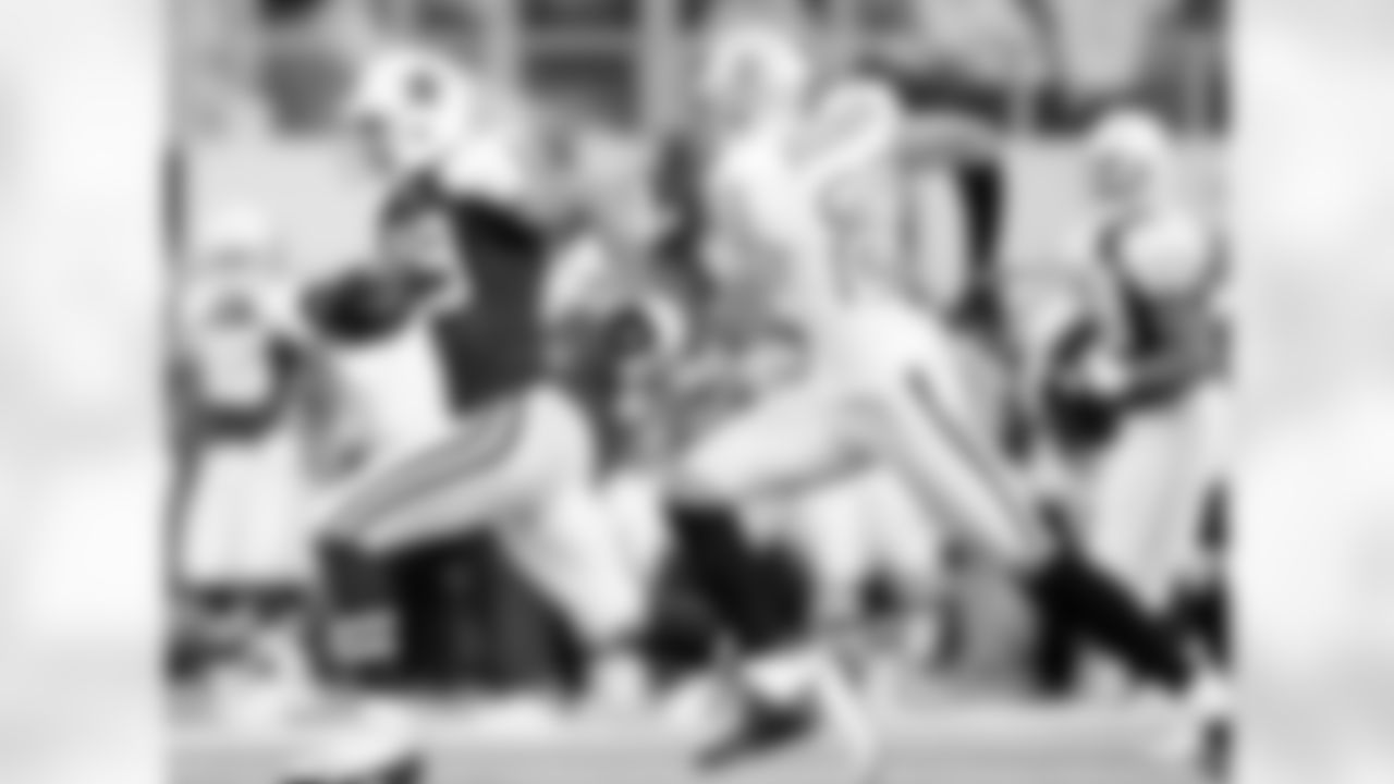 *4) True or False: Miles Austin's 145 receiving yards in a 24-7 win over the Raiders on Nov. 26, 2009, was his career high. *

False. Austin caught seven of the 11 passes thrown his way in the 24-7 Thanksgiving win for a team-leading 145 receiving yards, but that wasn't even his personal best for the 2009 season. He recorded 146 yards at Washington on Sept. 12, totaled 171 against Atlanta on Oct. 25 and posted a career-high 250 at Kansas City on Oct. 11.