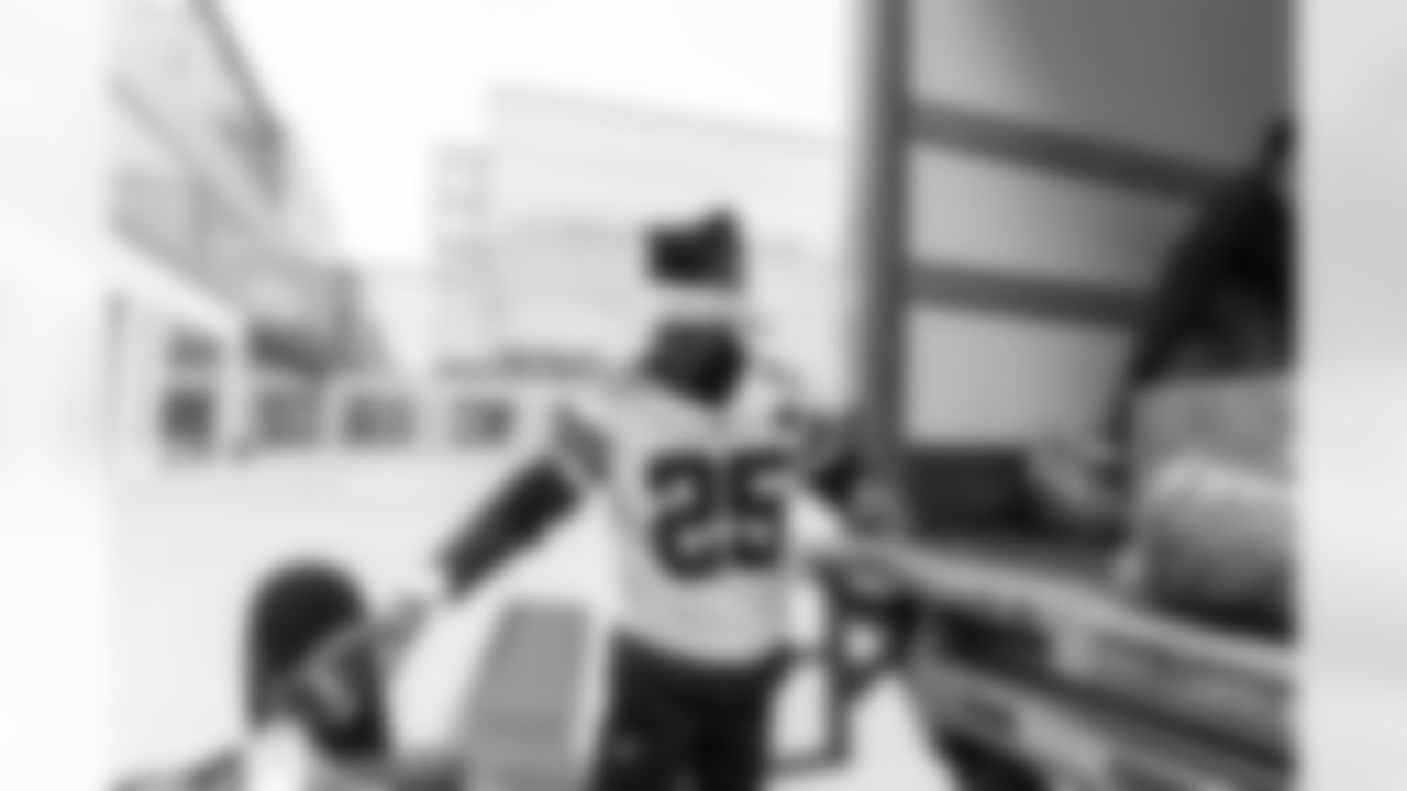 20251201_Rookie_Club_Angel Tree-45