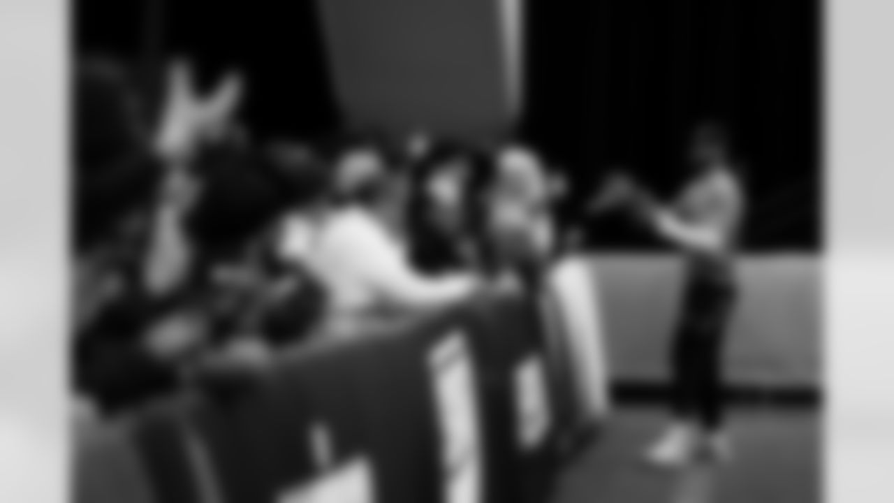 Dallas Cowboys quarterback Dak Prescott (4) greets fans during a Pro Bowl team practice on Monday, February 2, 2026 in San Francisco. (Kara Durrette/NFL)