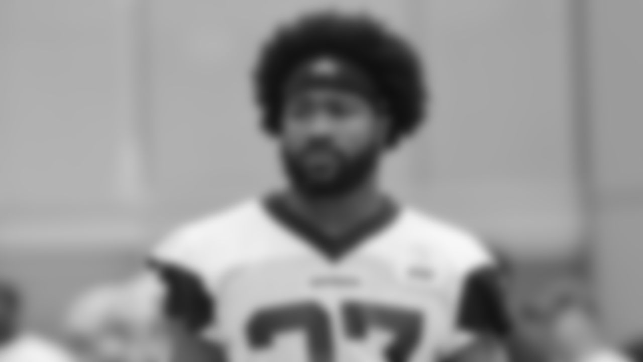 Miles Sanders is making noise
Who is the starting running back for the Cowboys in 2025? That is to-be-determined, but don't count Miles Sanders out of the discussion. The veteran is showing a lot of spring in his step and that translates well to something he's always done well: acting as a receiver out of the backfield.
On one such occasion in the second minicamp practice, Sanders was the recipient of a touchdown pass from Dak Prescott in the redzone on an out route inside the end zone, and his celebration afterwards shows he's all-in on making noise in camp.
- Patrik Walker
